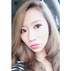 由美